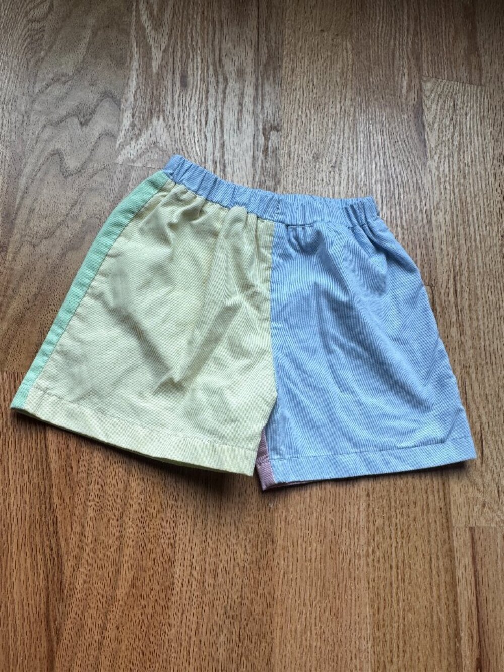 The Beaufort Bonnet Company (TBBC) Sheffield Color Block Shorts 5T